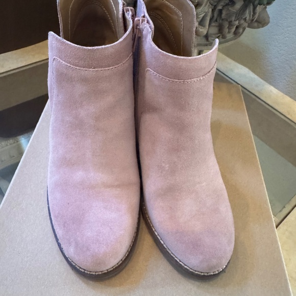 Lucky Brand Yabba Wedge Bootie in blush suede sz7.5 - Picture 2 of 8